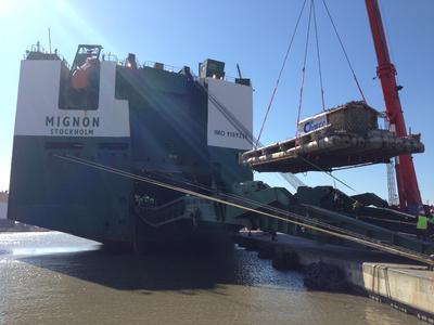 KON-TIKI fuhr Huckepack via Bremerhaven