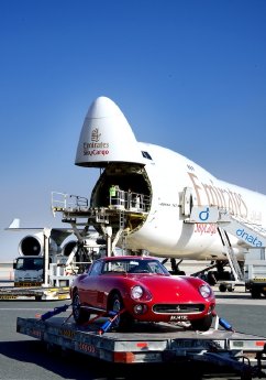 Emirates_SkyCargo_transporting_classic_Ferraris_(1)_Credit_Emirates.jpg