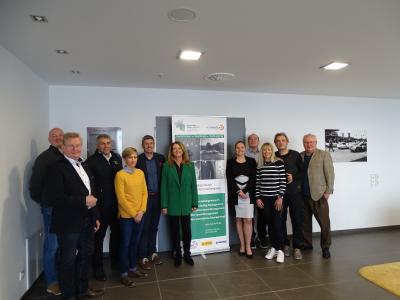 Das Advisory Board (v.l.n.r.): Hans-Peter Naundorf (MCG AG), Franz-Rudolf Ubach (ADAC Mittelrhein), Wolfgang Schuhbauer (Aston Martin), Dr. Monika Frenger (Universität des Saarlandes), Dr. Markus Merk (Coach), Prof. Dr. Bettina Reuter (Hochschule Kaiserslautern), Foto: Hochschule Kaiserslautern