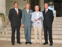 Dipl.-Ing. Udo Steinkopf mit dem Vorstand des edacentrum e.V. zur Verleihung der EDA-Medaille 2007; v.l.n.r.: Dr.-Ing. J. Haase, Prof. Dr.-Ing. E. Barke,  Dipl.-Ing. Udo Steinkopf, Prof. Dr. rer. nat. W. Rosenstiel