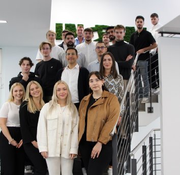 20 Nachwuchskräfte starten heute in der Ingram Micro Zentrale in Dornach.JPG