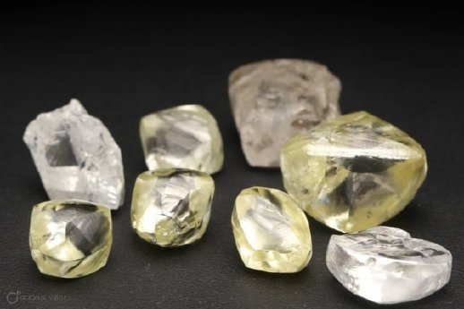 LOM - Selection of stones from the third sale held by Mothae in 2021_600-min.jpg