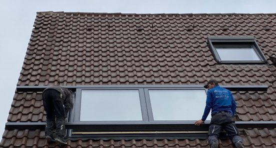 LiDEKO-Dachfenster-Retter_Montage.jpg