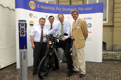 Deutschlands größte Elektroflotte nimmt in Stuttgart Fahrt auf