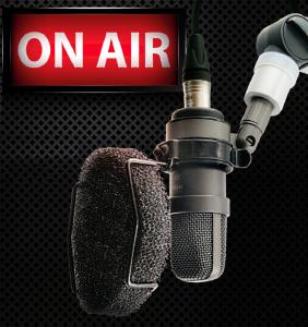 M 930 - Microphone for TV & radio presenters with an optimum handling, best sound, clear view of text and concept sheets