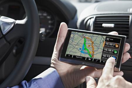 Immer ein gute Wahl: NAVIGON Lotsen empfehlen mit MyRoutes eine optimale, auf den Fahrer zugeschnittene Route - und bis zu zwei Alternativen