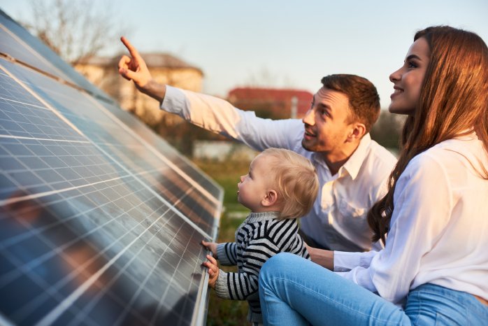 Bild PV mit Familie.jpg