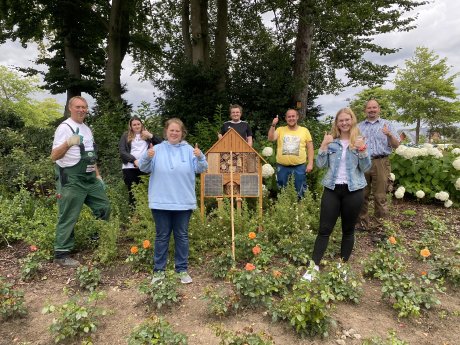 1379 - 2 Insektenhotel.jpg