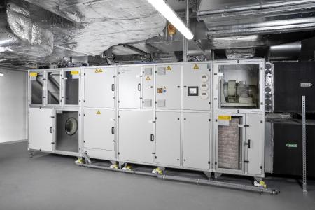 Energieeffizientes Klimagerät in der Klimazentrale