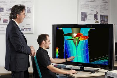 High-Tech-Software für Ingenieure ist teuer. Mittelständische Unternehmen benötigen diese aber nicht ständig / Im EU-Projekt CloudFlow erschließen Forscher besondere Softwarelösungen für kleine und mittlere Unternehmen / Die Möglichkeiten kommen dabei direkt aus der Wolke