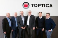 Photo: TOPTICA Management Board and Supervisory Board, from left to right: Dr. Thomas Weber, Dr. Dieter Schenk (Chairman), Dr. Thomas Renner (Member of the Management Board, CSO), Dr. Wilhelm Kaenders (Member of the Management Board, CTO), Simon Grimminger and Dr. Martin Hohla