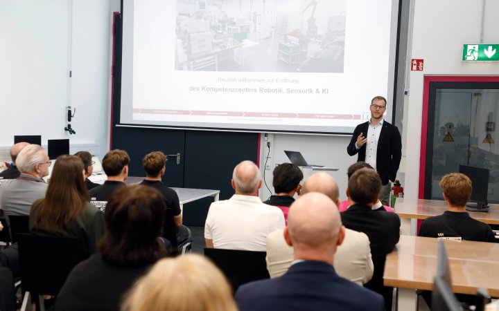 Neues Kompetenzcenter macht Auszubildende fit für die Zukunft