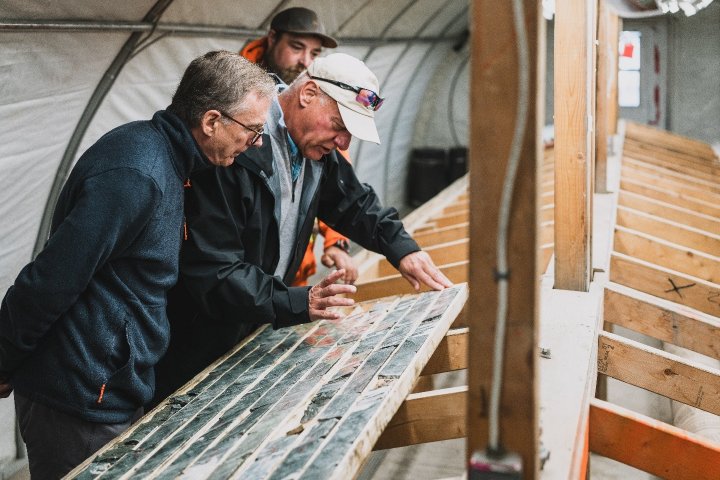 Hoher Besuch bei Gold Terra: Kanadas Notenbankchef inspiziert die Con-Mine