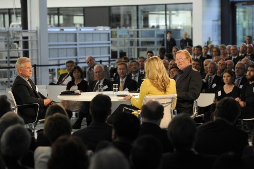 Gesprächsrunde_Wittenstein_Moderatorin_Sloterdijk.jpg