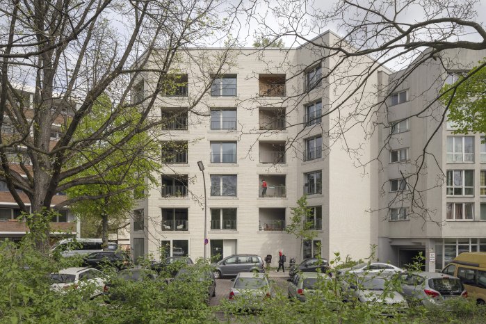 Hagemeister Monolith Berlin 1.jpg