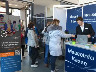 eTermin_rollup_auf_messe