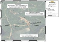 Abbildung 1: Lageplan der Diamantbohrungen von 2026 in der Zone Clifford Jones (Bull Road). Aktuelle Bohrlochmündungen sind als weiße Kreise dargestellt; historische Bohrlochmündungen sind als schwarze Kreise dargestellt