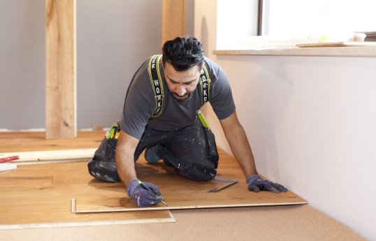 PM 29_25 Bild 1 Parkettleger.jpg