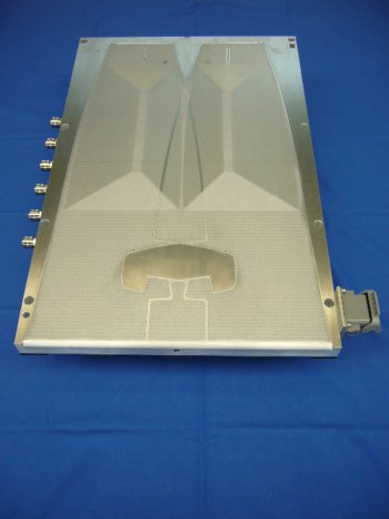 MikroporöseSondervakuumplattemit3D-Kontur.jpg