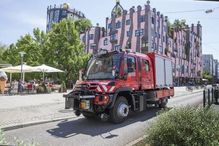 ZAGRO Zweiwegefahrzeug U 423 - Schnell auf Straße und Schiene