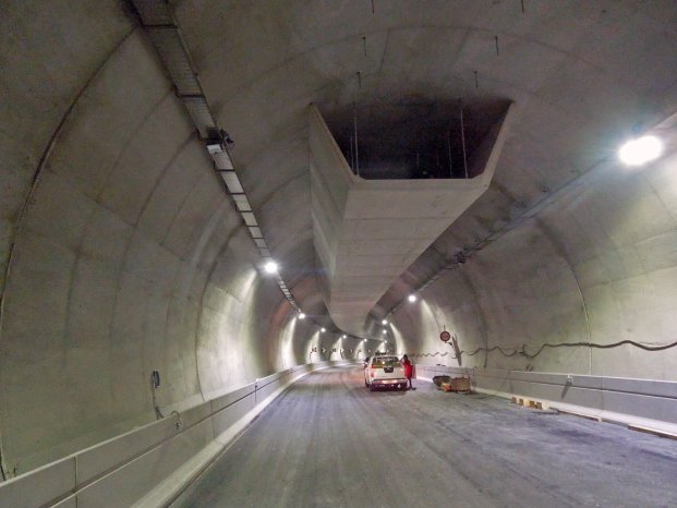 6026_Tunnel under construction.jpg