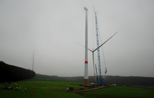 Letzte Sternmontage Windpark Altertheim von Green City Energy.jpg
