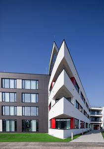 Die neue Avira Firmenzentrale in Tettnang – der Grundriss lehnt sich an die Form des Schirms im Avira Logo an