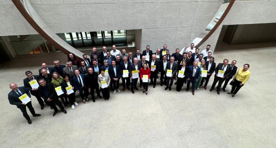 20250505_CIO_Uebergabe_Breitbandfoerderbescheide.jpg