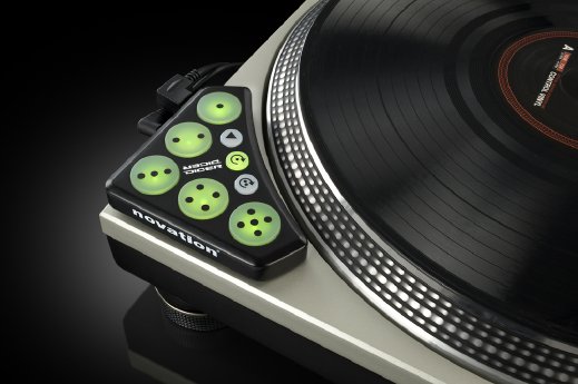 Turntable_Close-up_GREEN.jpg