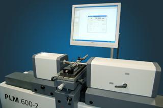 Spitzenbock in einer Universal-Längenmessmaschine "Precimar PLM 600-2" von Mahr