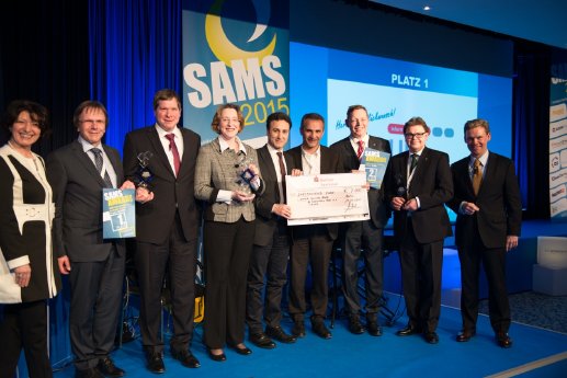 SAMS Award 2015 winner.jpg