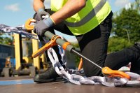 Sicherheit selbst erleben: Dolezych auf der IAA Transportation 2026