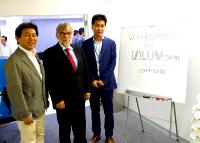 von links nach rechts: LUM Japan mit Gründern und Managern: Dr. Takeda (GM LUM Japan), Prof. Dr. Lerche (MD LUM GmbH), Mr. Miyajima (COO LUM Japan)