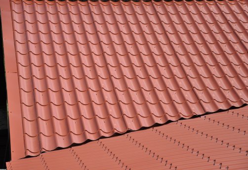 Optisch ansprechendes und sehr leichtes Luxmetalldach.JPG
