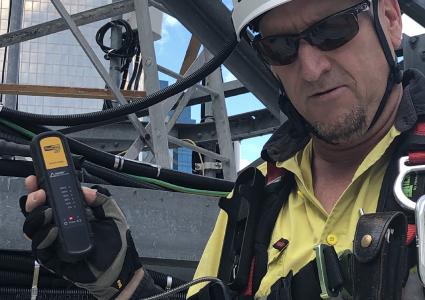 Figure 1: Particularly in unknown electromagnetic field situations where there is no certain knowledge of the actual EMF conditions, RadMan 2 does all the thinking for you in such complex monitoring tasks.