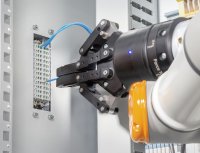 Die SNAP IN-Anschlusstechnologie ist für die automatisierte, robotergestützte Verdrahtung optimiert