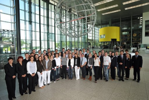 VW Trainees in der Autostadt_240609.jpg