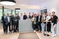 Die neuen Auszubildenden bei dormakaba in Ennepetal.