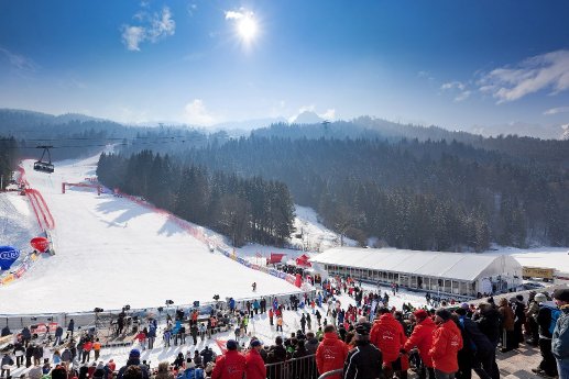 Ski-WM-Zelt.jpg