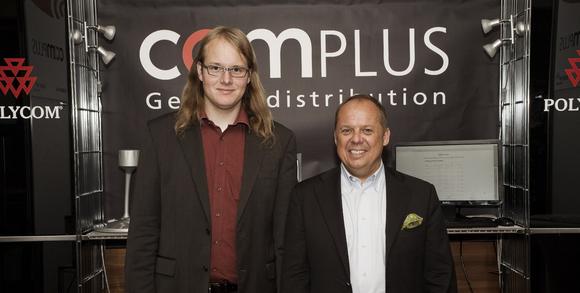 René Stegmaier, Geschäftsführer bei lantex und Thomas Hapke, Geschäftsführer bei der Complus Generaldistribution GmbH (von links nach rechts) präsentierten gemeinsam den exklusiven Redirect Server auf der Voice+IP Germany 2010