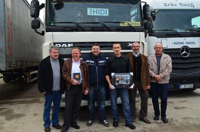 Das Team der Bräu GmbH freut sich über den Sieg beim "Beat-the-Best"-Wettbewerb 2012 von Continental (v.li.): Fahrer Stefan Geith, Michael Freier, Geschäftsführer Esad Mehinovic, Fahrer Hidayet Baglicak, Geschäftsführer Ludwig Bräu und Fahrer Ingbert Jasyk