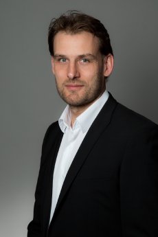 Stephane Kirchacker, Vice President Sales EMEA bei Sinequa_lores.jpg