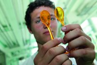 Der Abschluss zum Coloristen vermittelt u. a. Kenntnisse in Farbmetrik, Farbmessung und Farbrezeptierung (Foto: Luca Hoffmannbeck, SKZ)