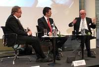 Von links nach rechts: Uwe Bernd-Striebeck, KPMG, Dr. Michael Gorriz, Daimler AG, Lars Landwehrkamp, All for One Midmarket AG, Foto: All for One Midmarlet AG