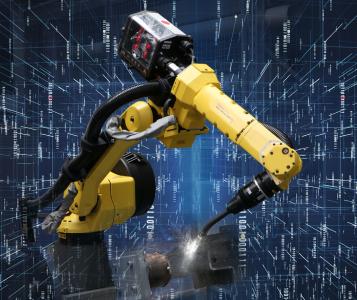 Die Automatisierung wird auch in der Schweißproduktion immer wichtiger. EWM liefert dafür hochwertige Komponenten wie Stromquellen, Roboterdrahtvorschubgeräte und Schweißbrenner zum automatisierten Schweißen
