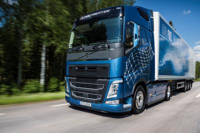 Volvo FH 500 mit I-Save. Gewinner Europäischer Transportpreis für Nachhaltigkeit. Kategorie Lkw