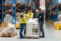 Gemeinsame Prozessanalyse im Lager: Erfolgreiche Lagerplanung beginnt mit der Einbindung der Mitarbeitenden.