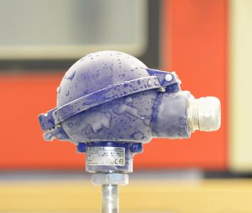 Electrical thermometers for ambient temperatures down to -60 °C