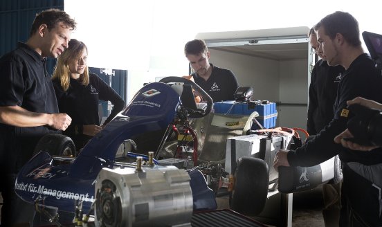 02_WITTENSTEIN-Weltrekord-E-Kart.jpg