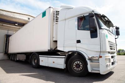 COVID-19 Impfstoffe werden nicht nur via Luftfracht verteilt. Innerhalb von Europa wird die Verteilung auf der Strasse stattfinden. Auch die Feinverteilung auf einzelnen Kontinenten kann nur der LKW erfüllen.